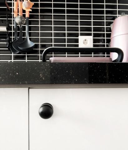 Porselen Düğme Tek Vidalı Mat Siyah Mobilya Dolap Kulp